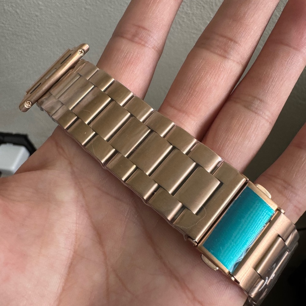 NWT rose gold Apple Watch band Stainlees steel 38/40mm - Picture 4 of 7